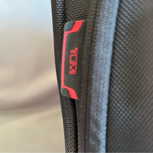 Tumi Dual-Tone Travel Bag for Men - Picture 4 of 16